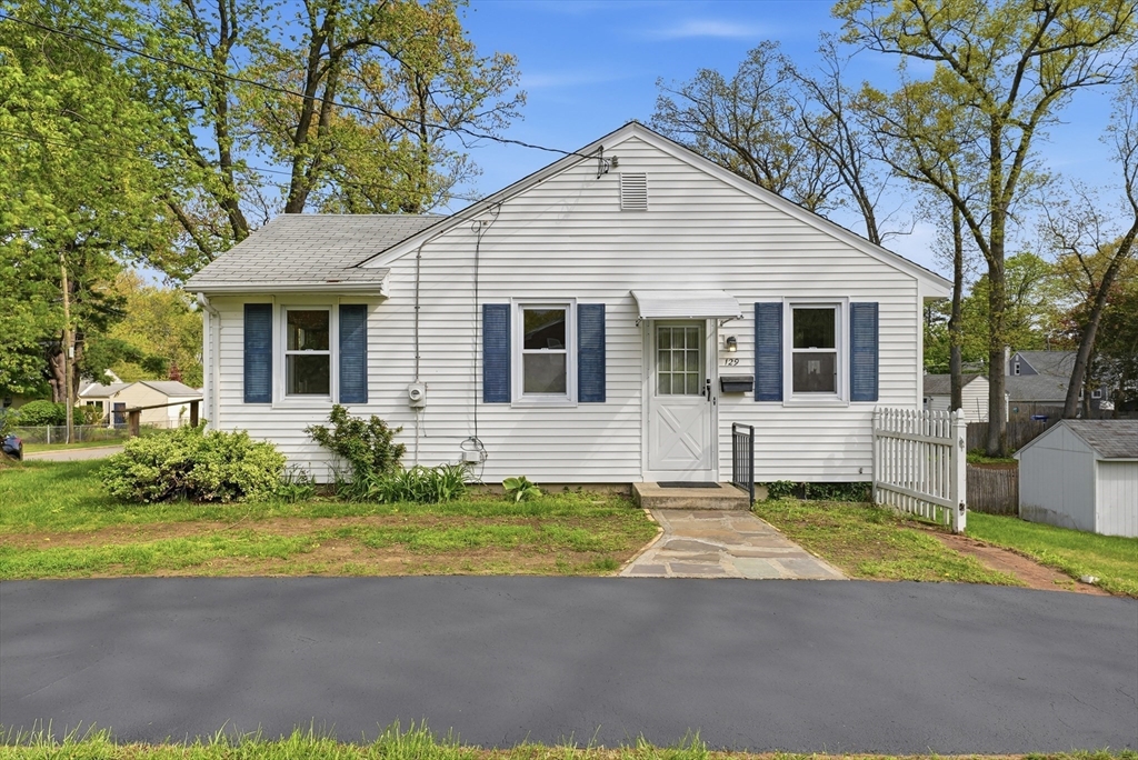 129 Cooper Street Springfield, MA 01108 - Photo 29 of 37