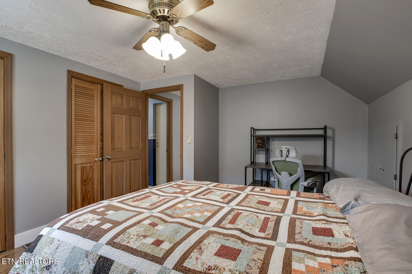 132 Morris Road Kingston, TN 37763 - Photo 31 of 60 31_MorrisLane_132_Bedroom2_02
