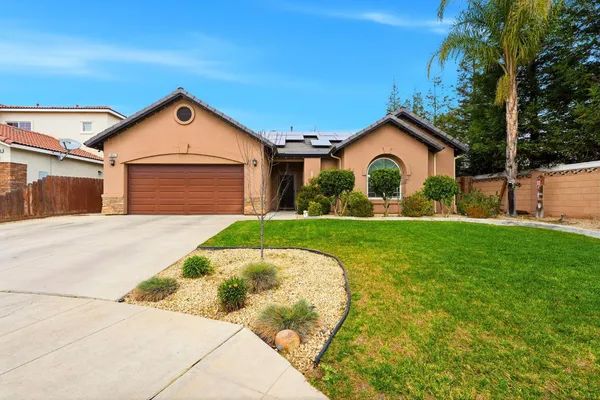 $449,000 | 2852 West Indiana, Caruthers, CA 93609