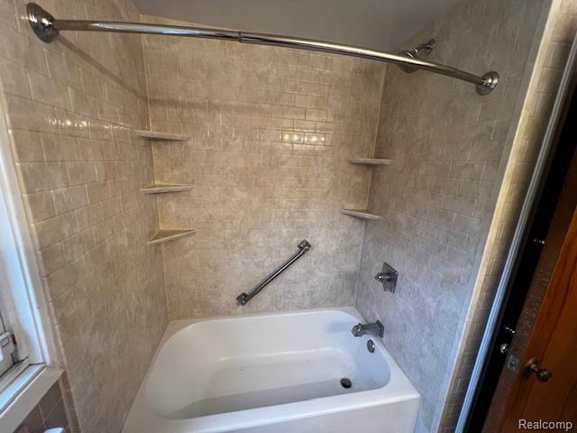 451 Maison Road Grosse Pointe Farms, MI 48236 - Photo 16 of 27