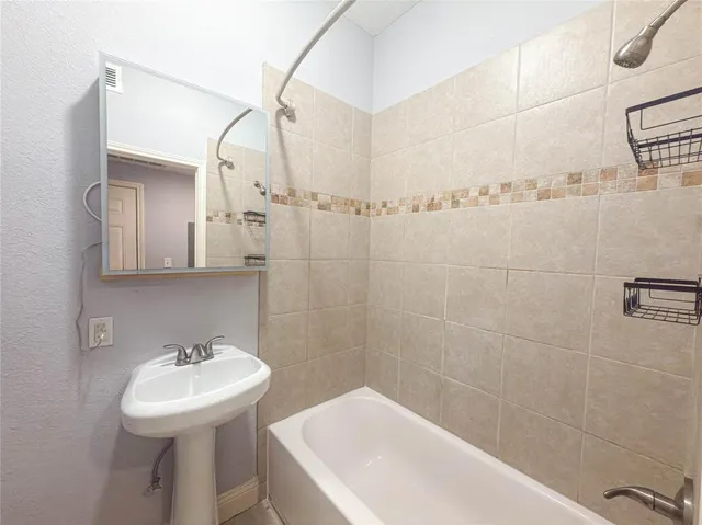 $1,395 | 4318 Junius Street, Unit 1, Dallas, TX 75246