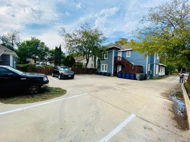 $1,395 | 4318 Junius Street, Unit 1, Dallas, TX 75246