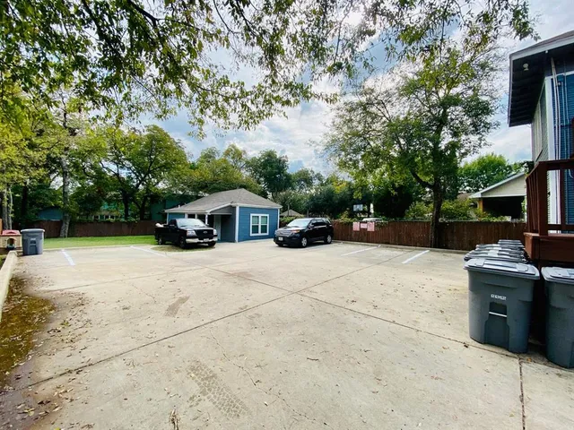 $1,395 | 4318 Junius Street, Unit 1, Dallas, TX 75246