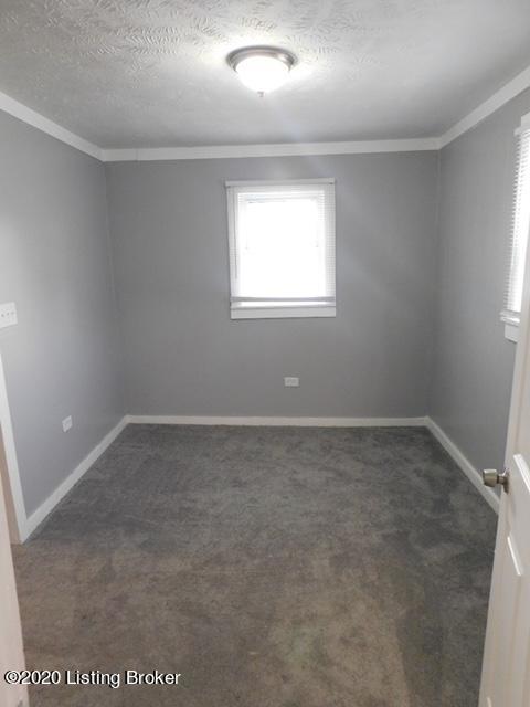 4002 R Grand Louisville, KY 40211 - Photo 8 of 16 IMG_2119