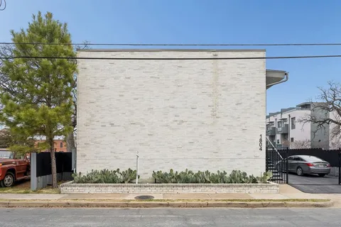 $1,400 | 1804 Gould Street, Unit 11, Dallas, TX 75215
