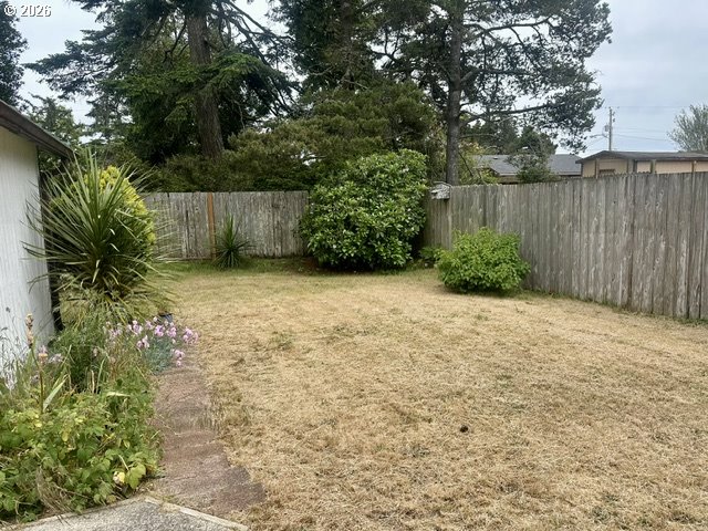 3760 Highway 101, Unit 18 Florence, OR 97439 - Photo 28 of 29 Yard