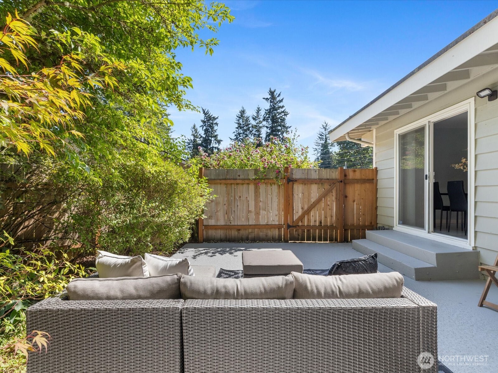 17829 Northeast 93rd Place Bothell, WA 98011 - Photo 33 of 38 Gallery Image 33