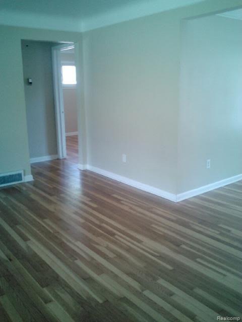 9397 Allen Road Allen Park, MI 48101 - Photo 10 of 19 Living room view toward back Master bedroom.
