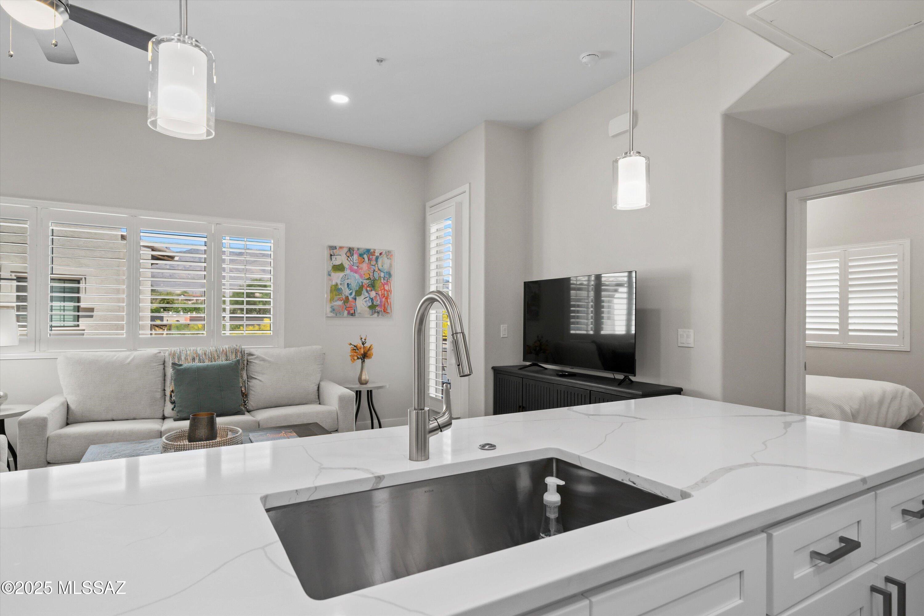 2032 East River Road, Unit 203 Tucson, AZ 85718 - Photo 12 of 28 Gallery Image 12
