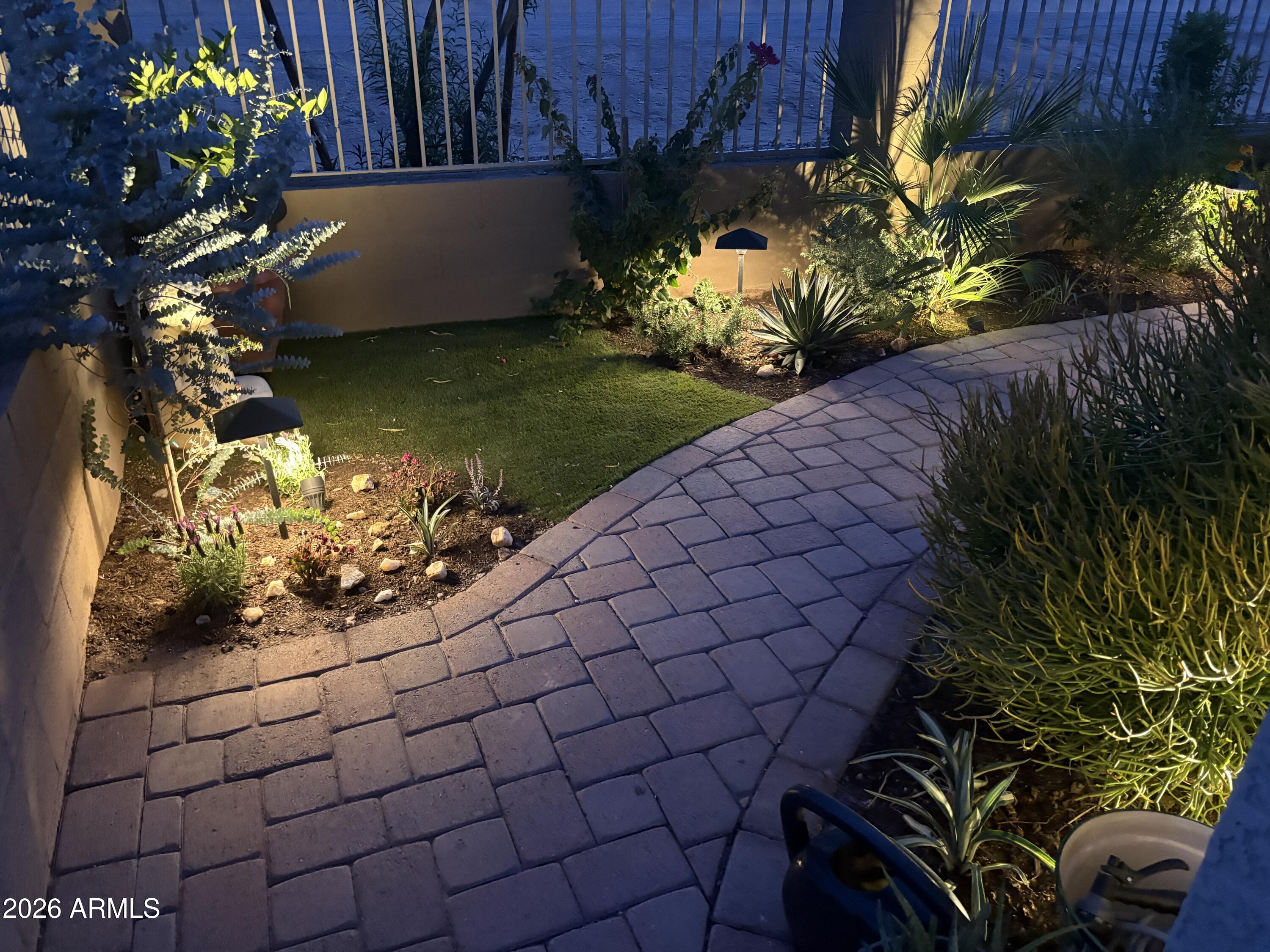 1317 East Fremont Road Phoenix, AZ 85042 - Photo 6 of 67