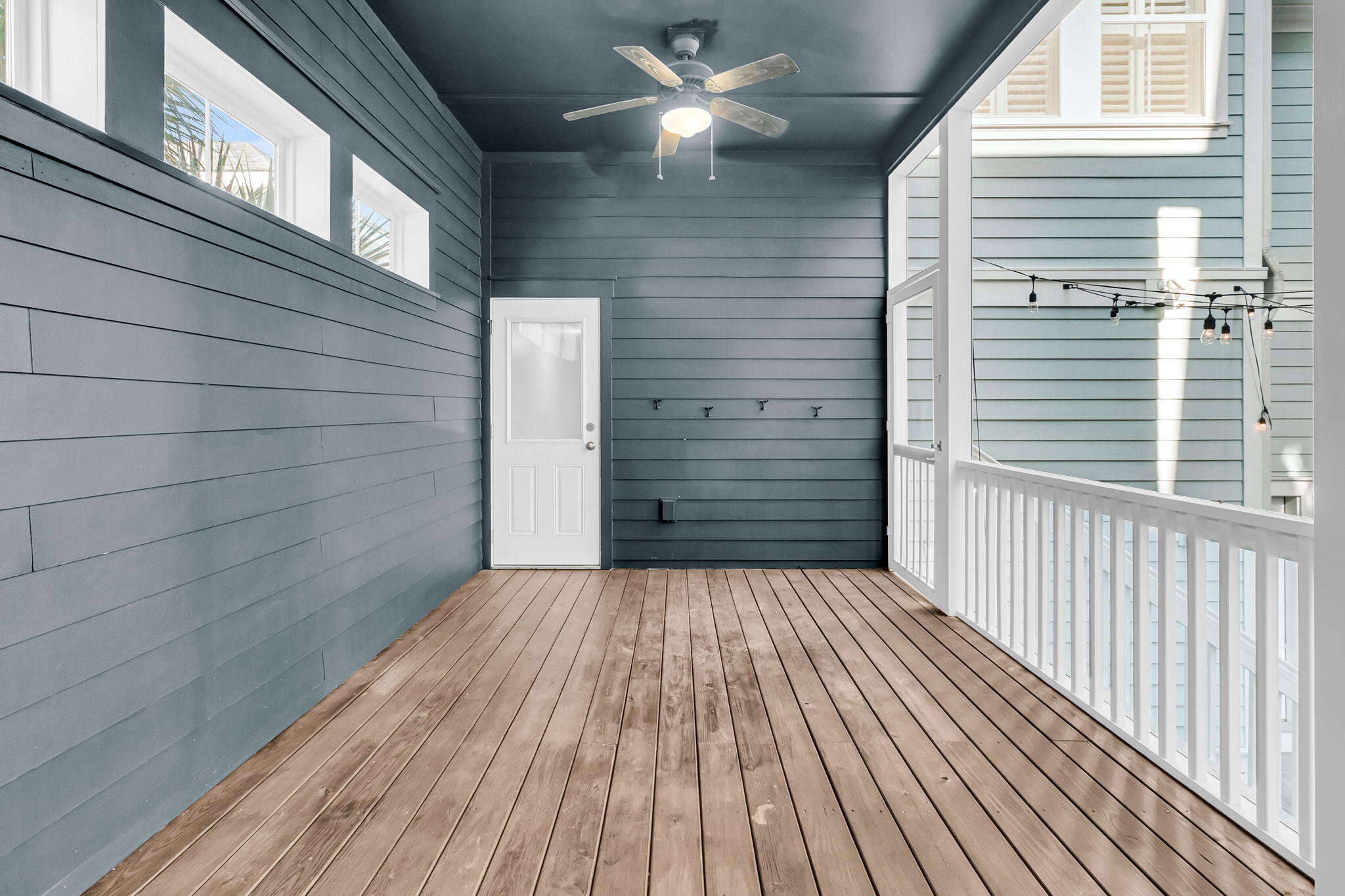 2552 Josiah Street Charleston, SC 29492 - Photo 34 of 42 Courtyard Porch