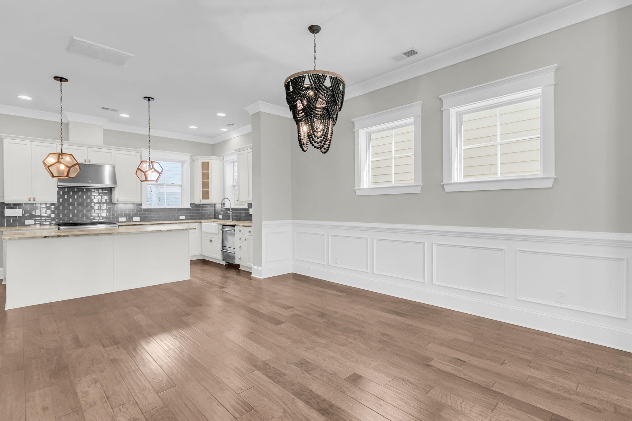 2552 Josiah Street Charleston, SC 29492 - Photo 9 of 42 Dining Room