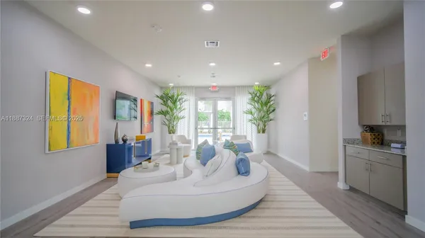 $489,000 | 610 Northeast 2nd Street, Unit 305, Dania Beach, FL 33004