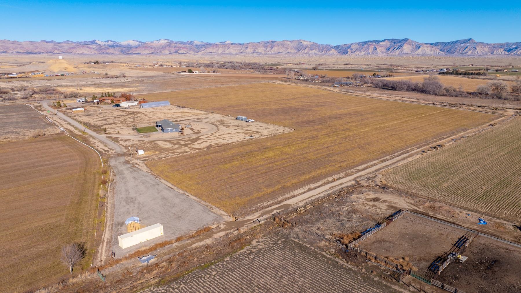 1835 O Road Fruita, CO 81521 - Photo 27 of 30 a view of an ocean and a mountain