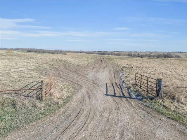$1,485,000 | Rr 230th Road, Worth, MO 64499