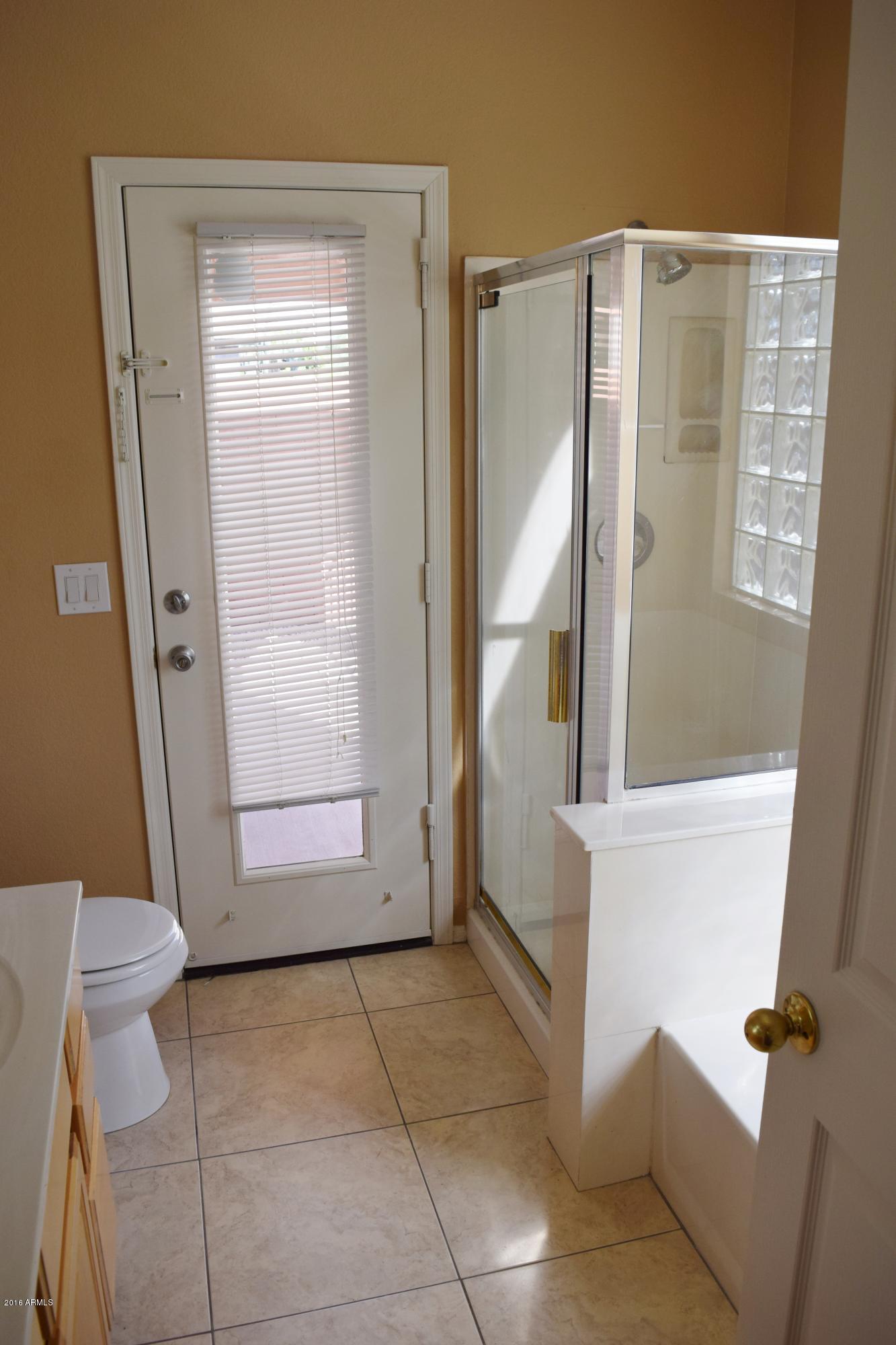 4703 East Weaver Road Phoenix, AZ 85050 - Photo 13 of 26 081