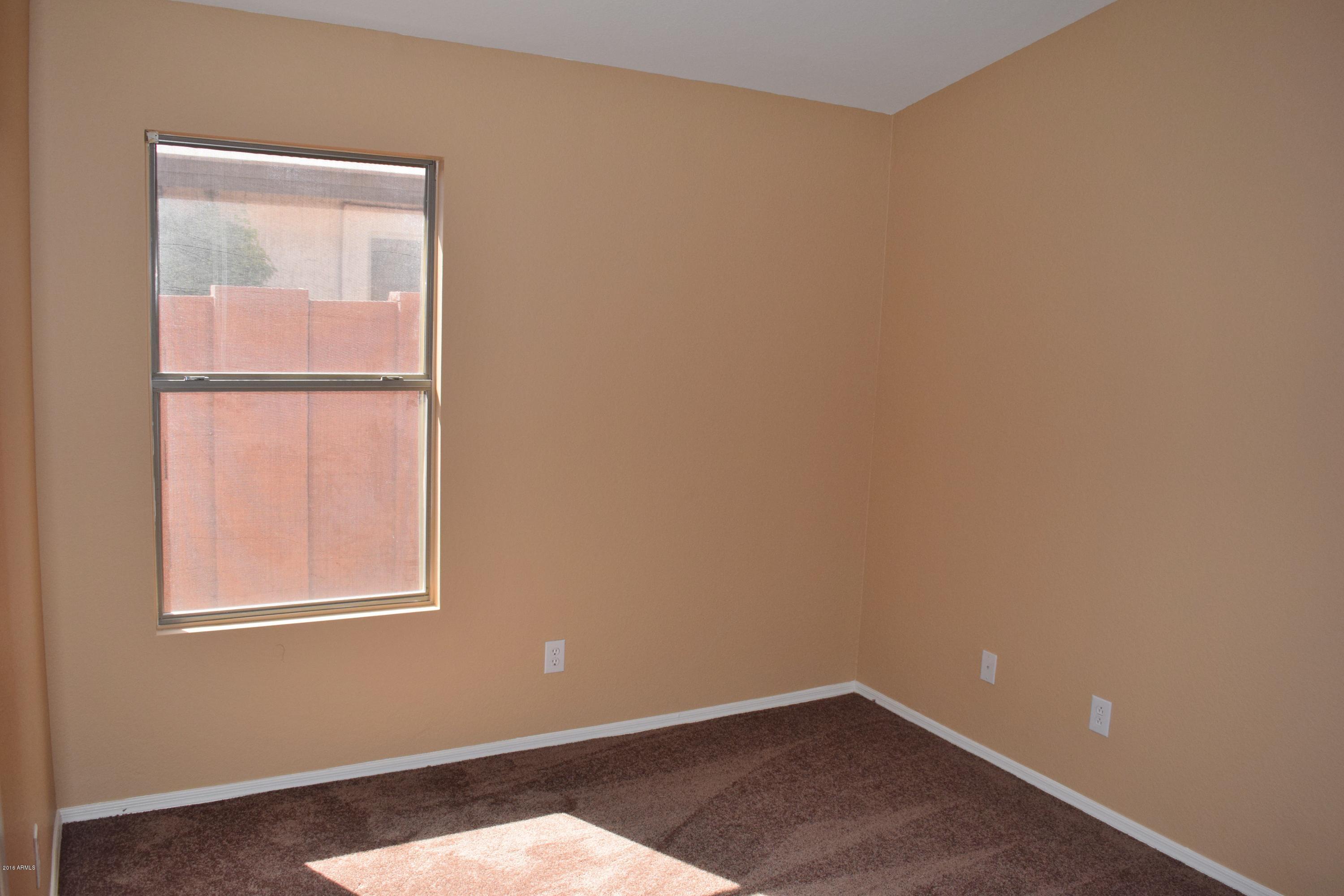 4703 East Weaver Road Phoenix, AZ 85050 - Photo 18 of 26 088