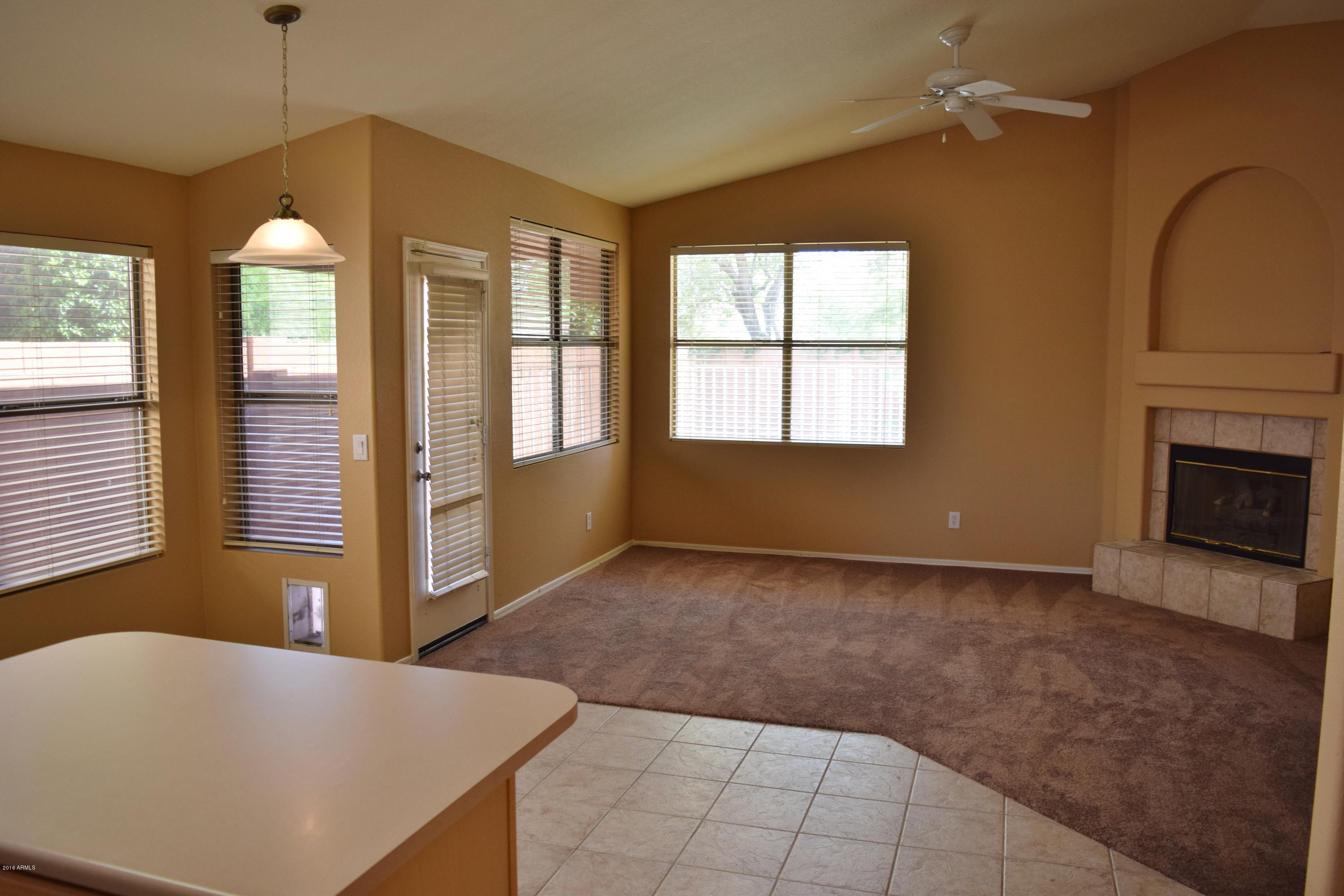 4703 East Weaver Road Phoenix, AZ 85050 - Photo 5 of 26 068