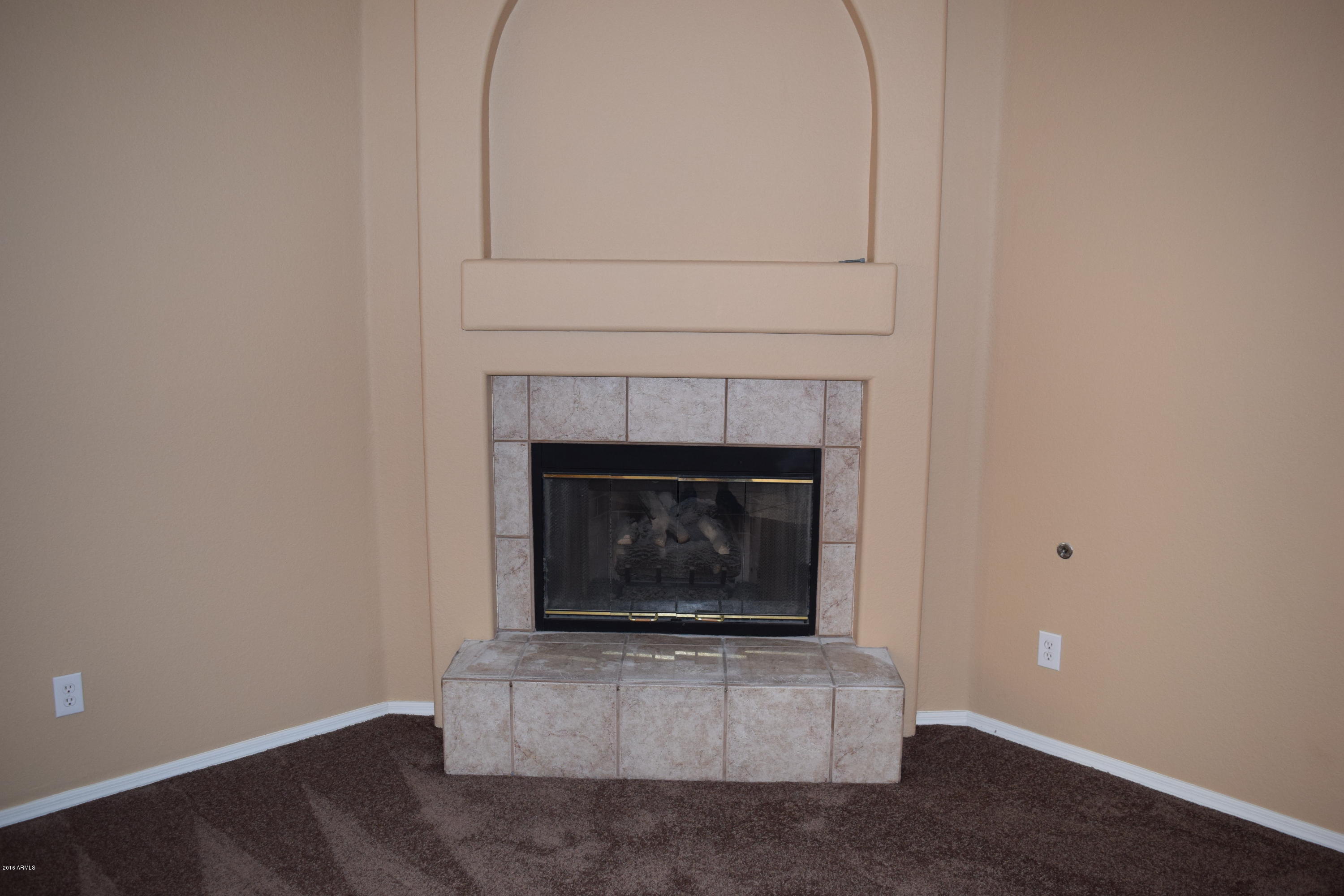 4703 East Weaver Road Phoenix, AZ 85050 - Photo 9 of 26 075