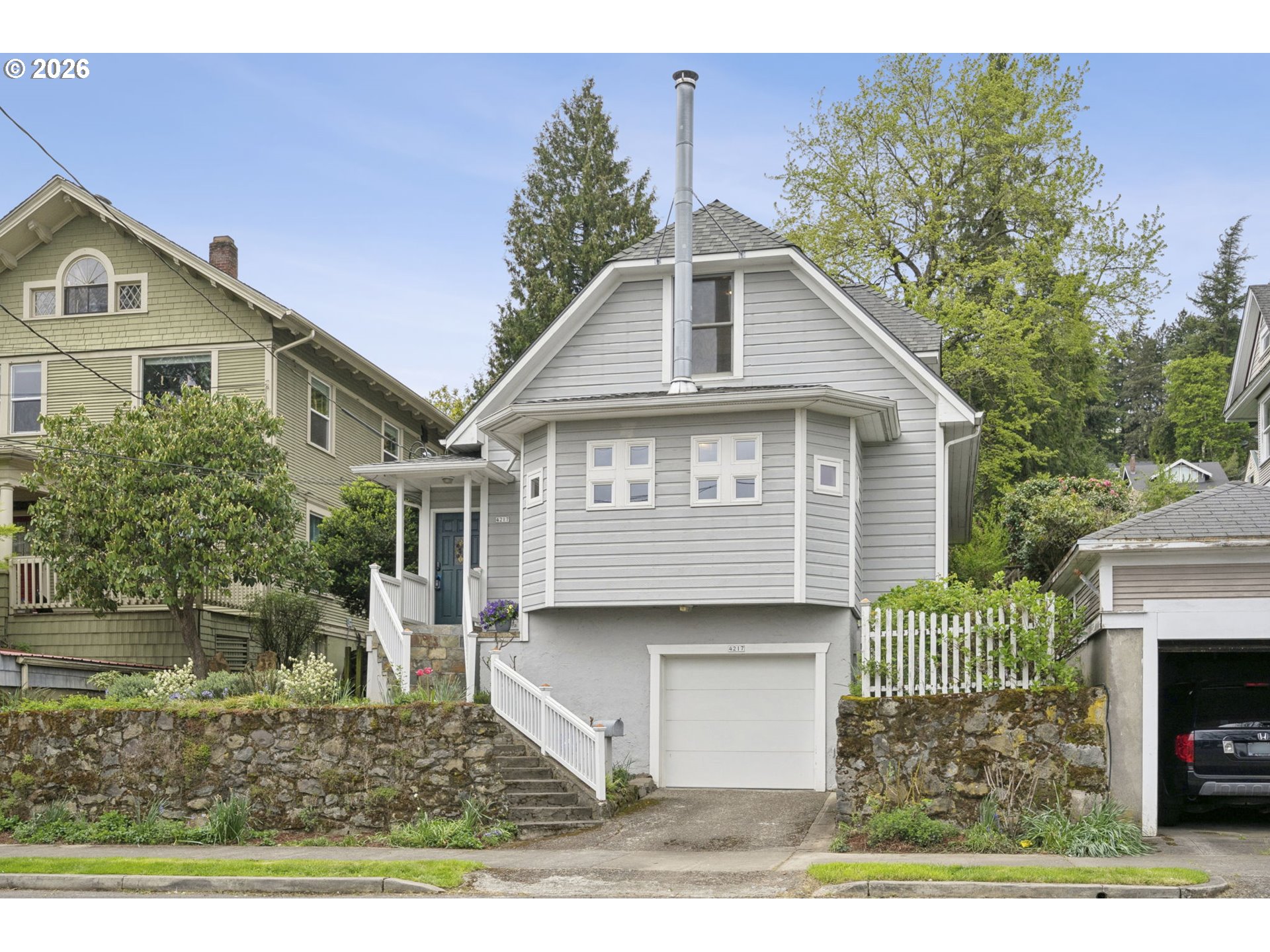 4217 Southwest View Point Terrace Portland, OR 97239 - Photo 3 of 48