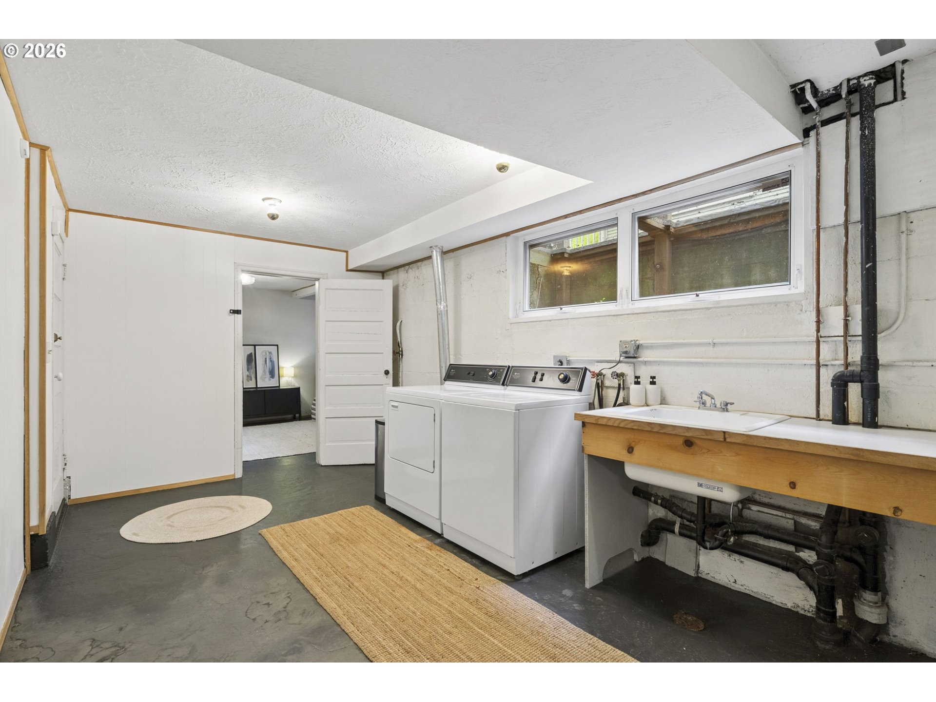 4217 Southwest View Point Terrace Portland, OR 97239 - Photo 34 of 48