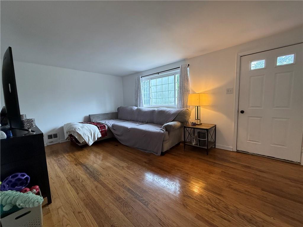 2009 Ridge Road McKeesport, PA 15135 - Photo 3 of 31 Gallery Image 3