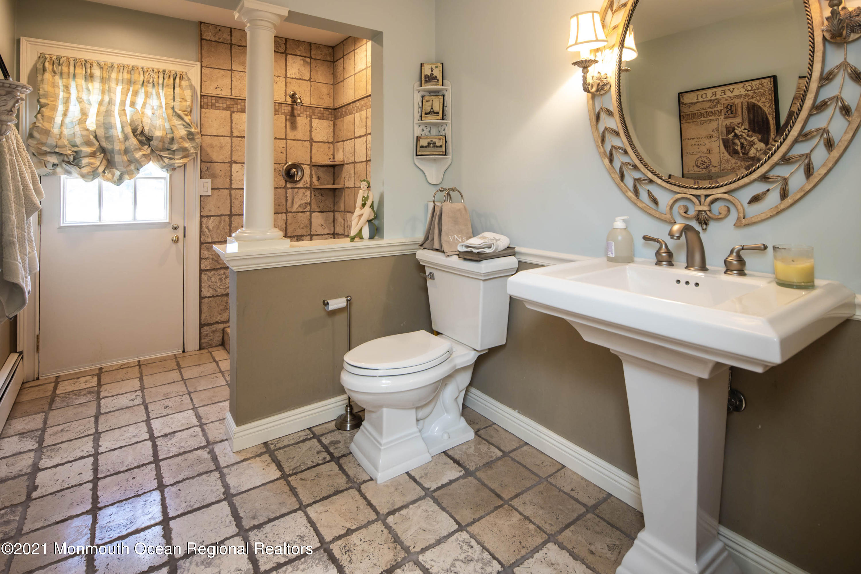 60 Hominy Hill Road Colts Neck, NJ 07722 - Photo 12 of 57 12_Bathroom