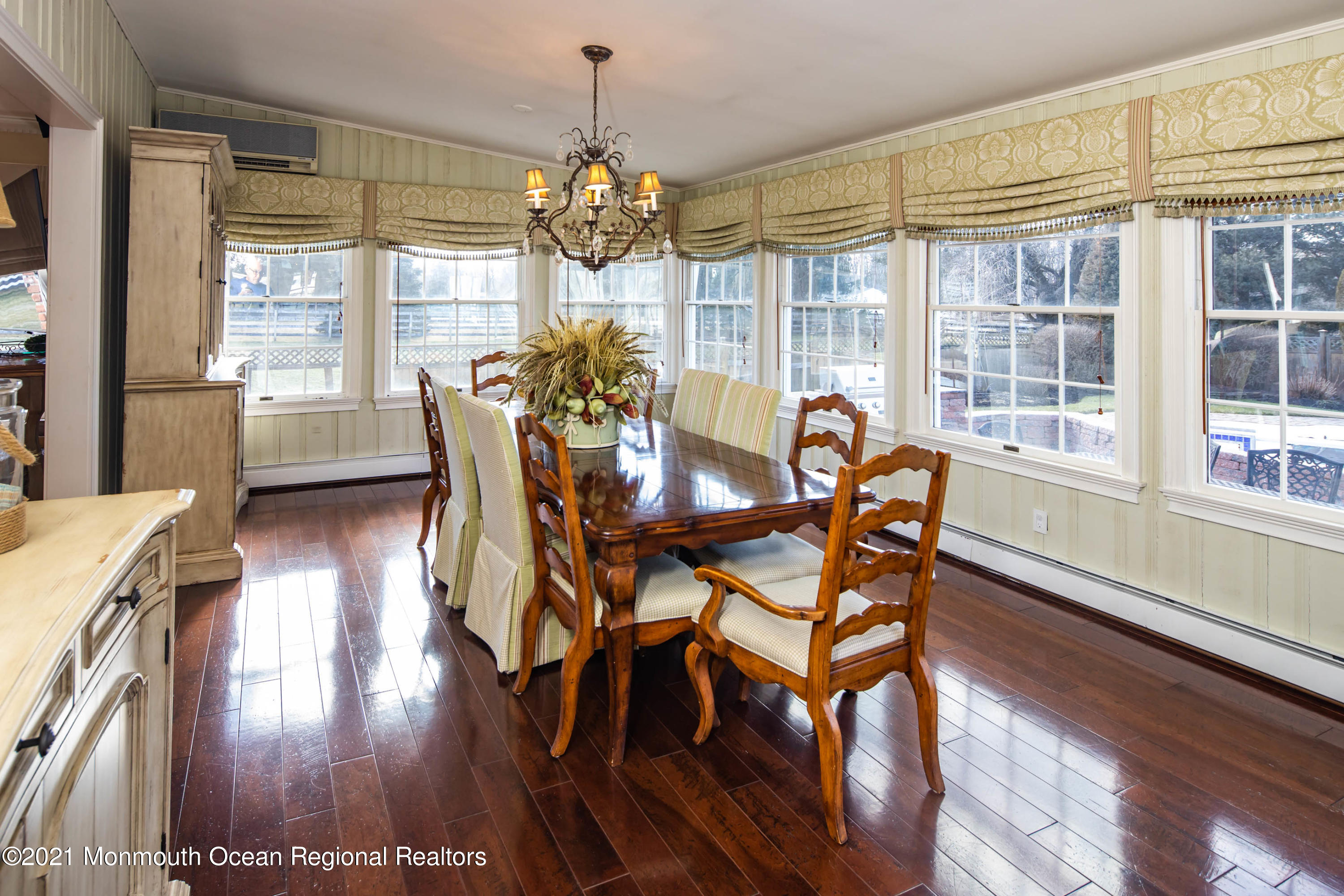 60 Hominy Hill Road Colts Neck, NJ 07722 - Photo 19 of 57 19_Dining Room