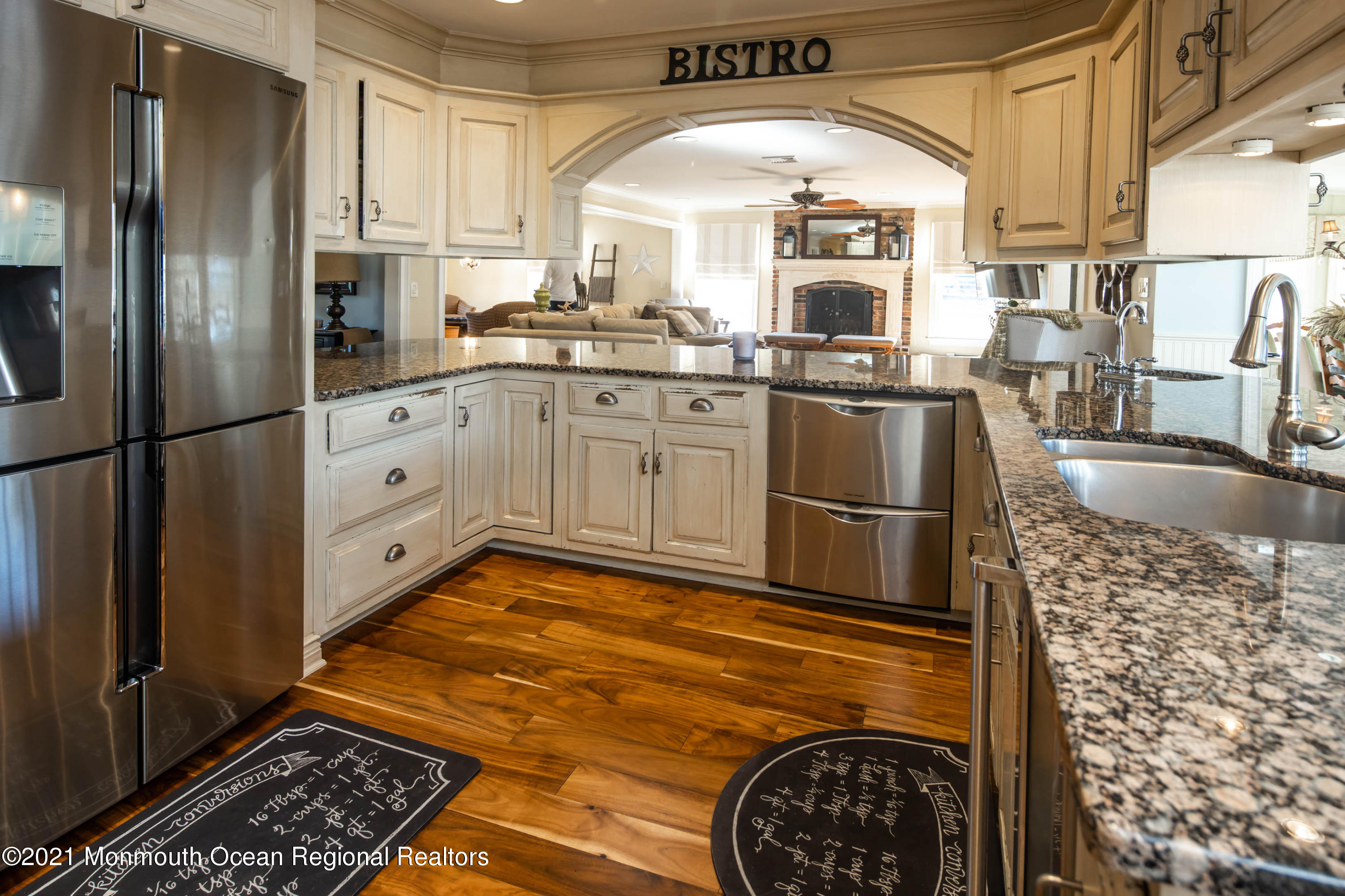 60 Hominy Hill Road Colts Neck, NJ 07722 - Photo 24 of 57 24_Kitchen-12