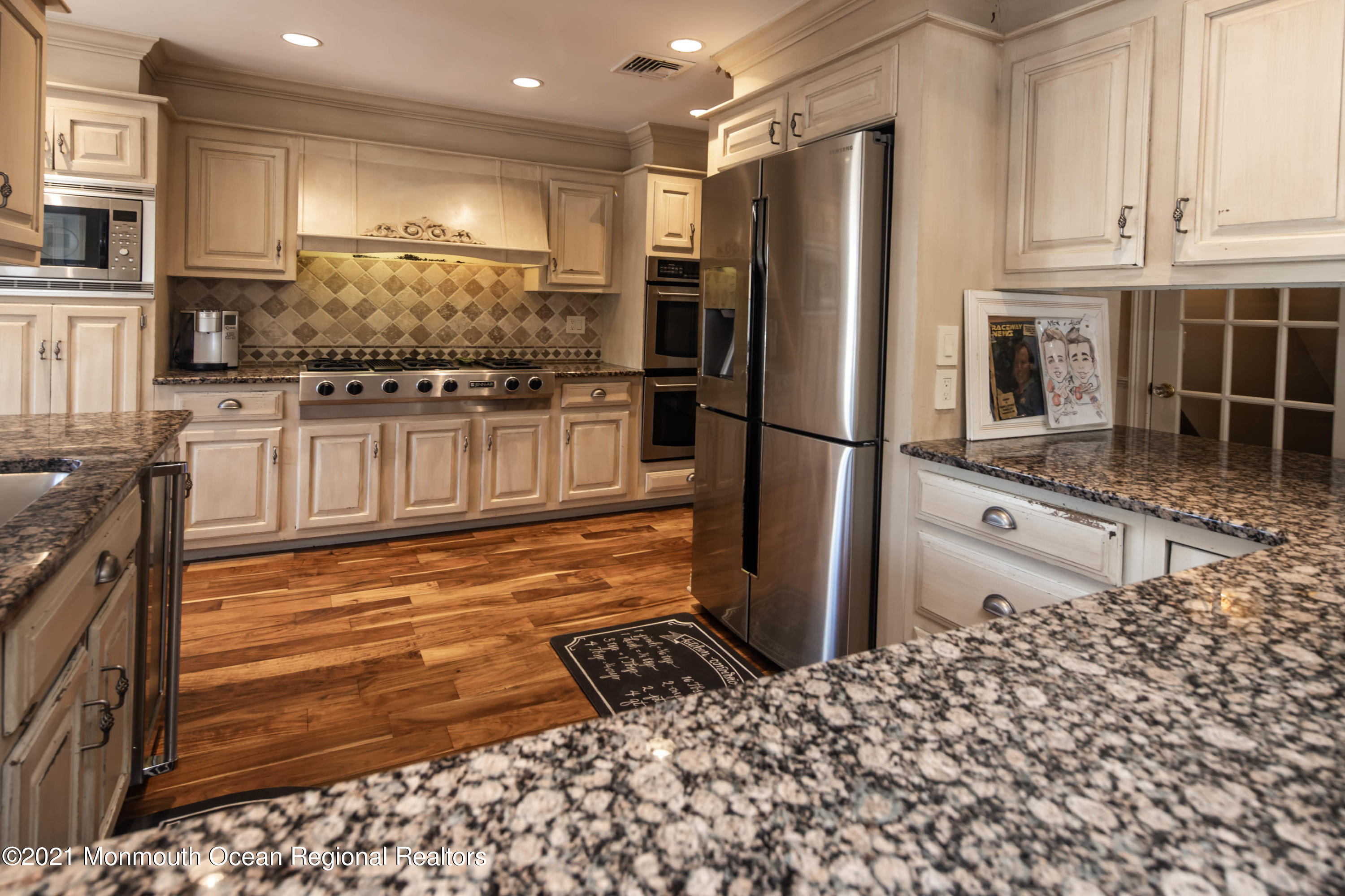 60 Hominy Hill Road Colts Neck, NJ 07722 - Photo 25 of 57 25_Kitchen-13