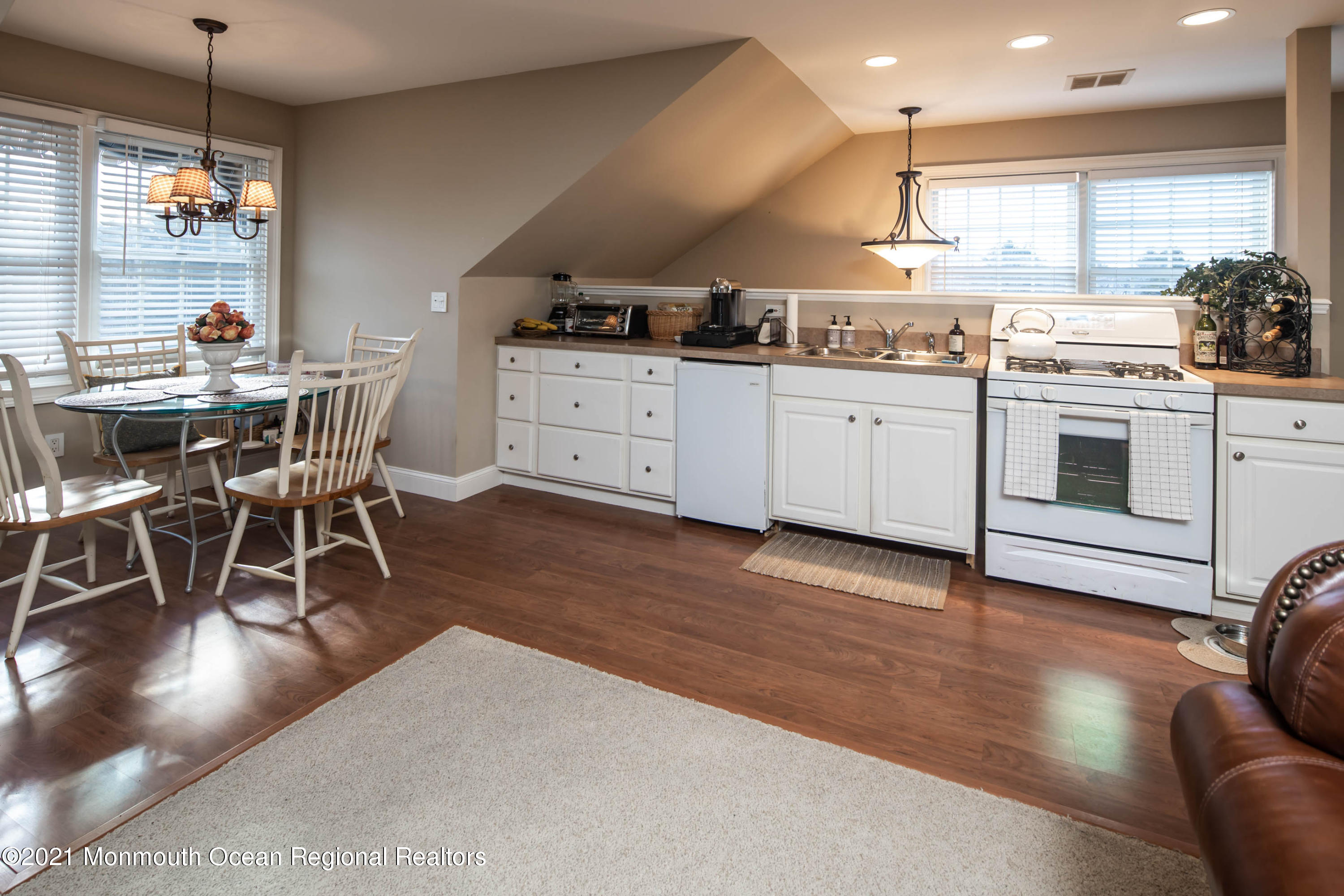60 Hominy Hill Road Colts Neck, NJ 07722 - Photo 52 of 57 52_Pool House-20