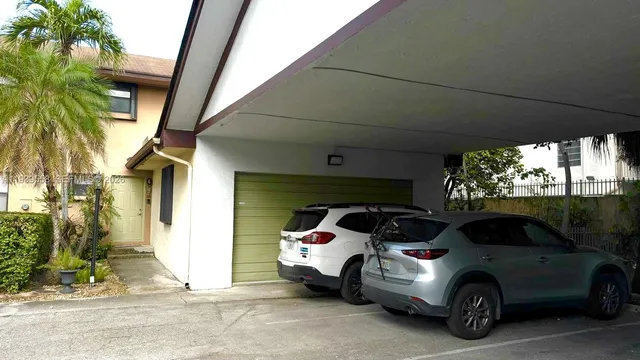 $3,350 | 13881 Northeast 2nd Court, Unit C6, North Miami, FL 33161