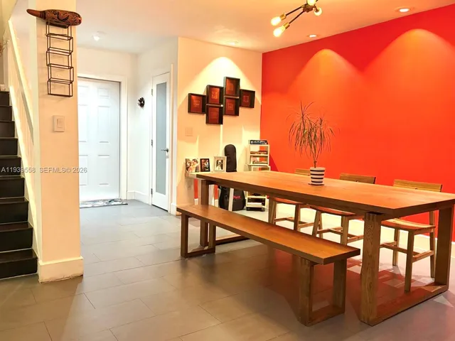 a view of entryway and hall