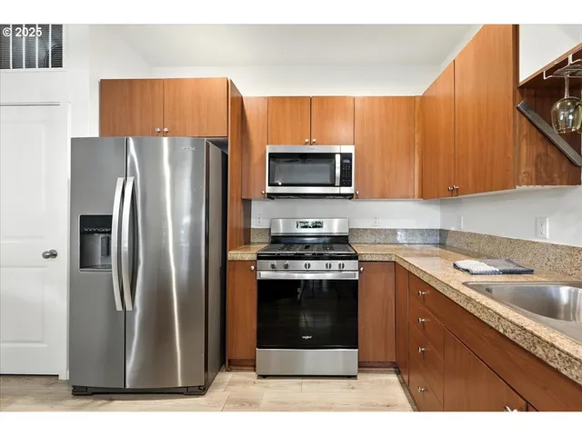 $455,000 | 7802 Southeast Sporri Lane, Unit 21, Milwaukie, OR 97267