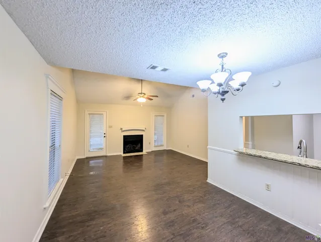 $1,325 | 11011 Cal Road, Unit 48, St. George, LA 70809