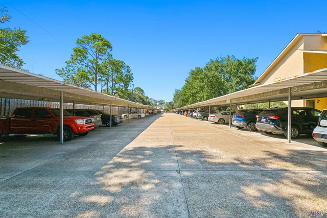 $1,325 | 11011 Cal Road, Unit 48, St. George, LA 70809