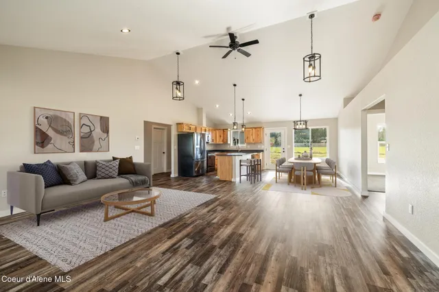 $549,000 | 454 South Division Street, Moyie Springs, ID 83845