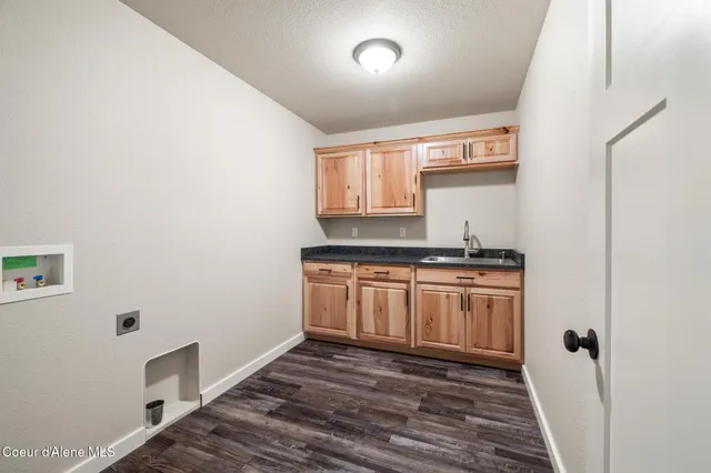 $549,000 | 454 South Division Street, Moyie Springs, ID 83845