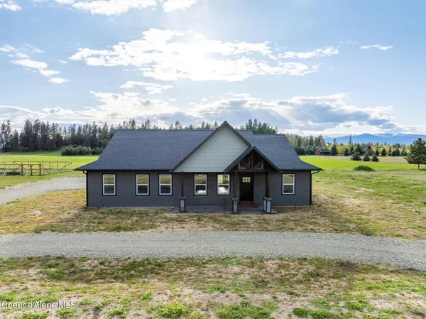 $549,000 | 454 South Division Street, Moyie Springs, ID 83845