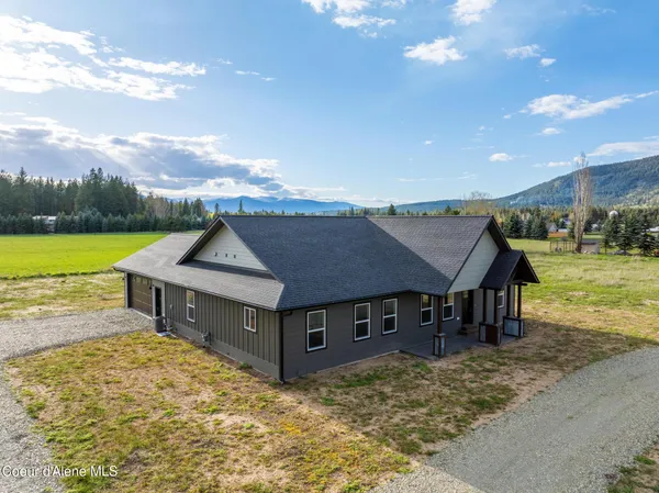 $549,000 | 454 South Division Street, Moyie Springs, ID 83845