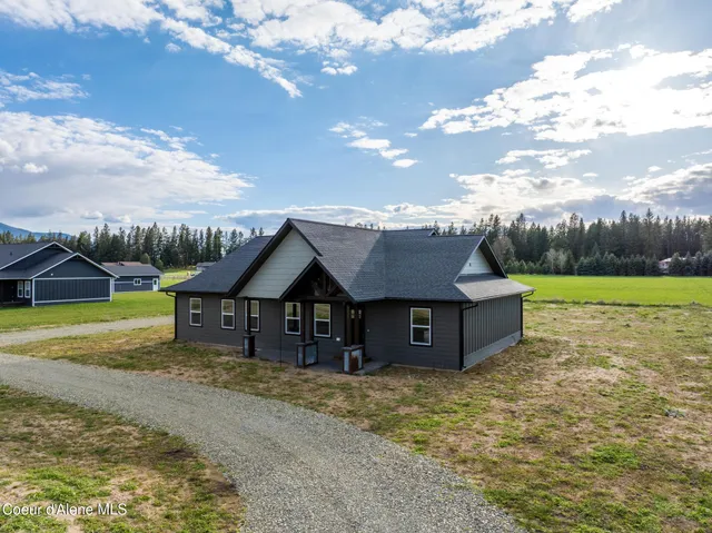 $549,000 | 454 South Division Street, Moyie Springs, ID 83845