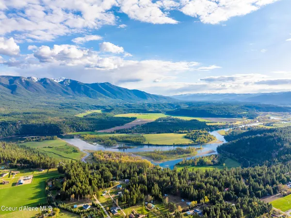 $549,000 | 454 South Division Street, Moyie Springs, ID 83845