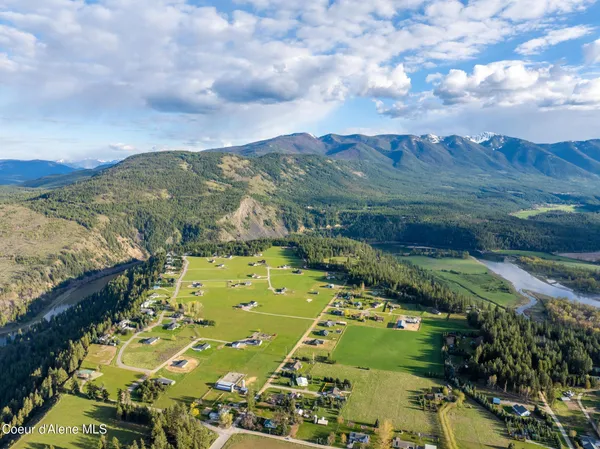 $549,000 | 454 South Division Street, Moyie Springs, ID 83845