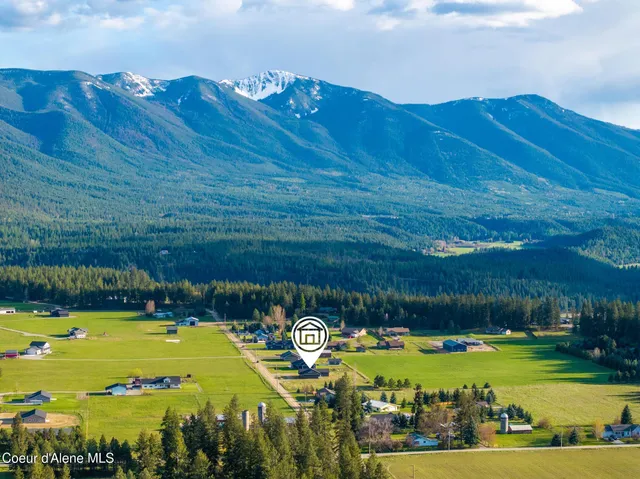 $549,000 | 454 South Division Street, Moyie Springs, ID 83845