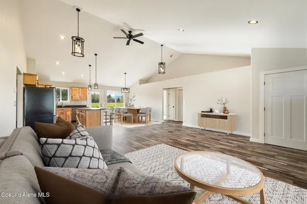 $549,000 | 454 South Division Street, Moyie Springs, ID 83845