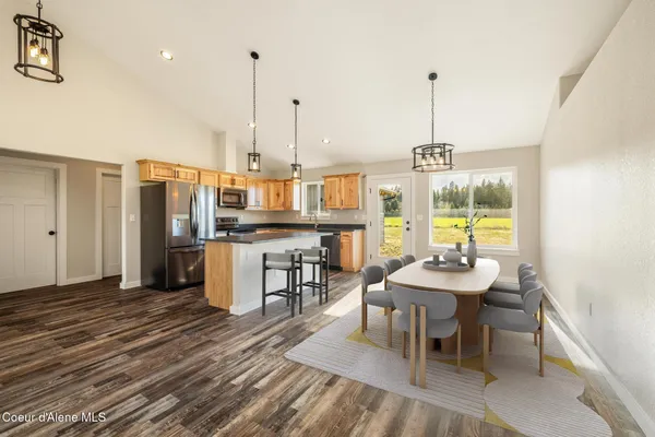 $549,000 | 454 South Division Street, Moyie Springs, ID 83845