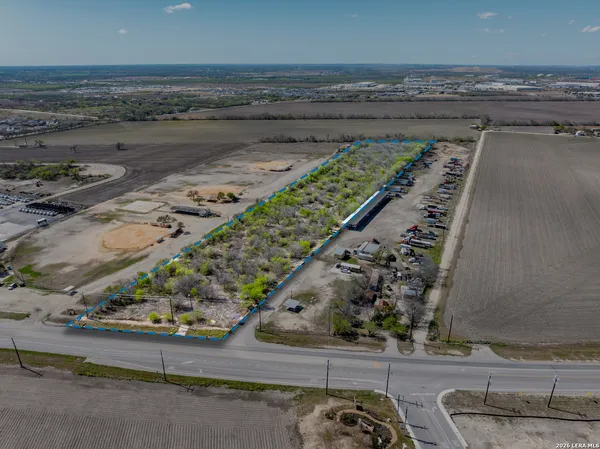 $305,000 | 12425 Somerset Road, Von Ormy, TX 78073