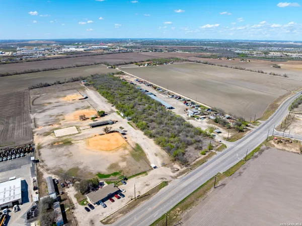 $305,000 | 12425 Somerset Road, Von Ormy, TX 78073