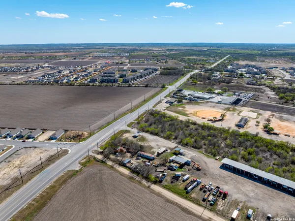 $305,000 | 12425 Somerset Road, Von Ormy, TX 78073