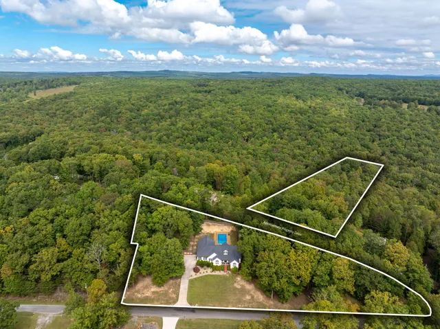 $715,000 | 377 Windy Hollow Lane, Soddy Daisy, TN 37379